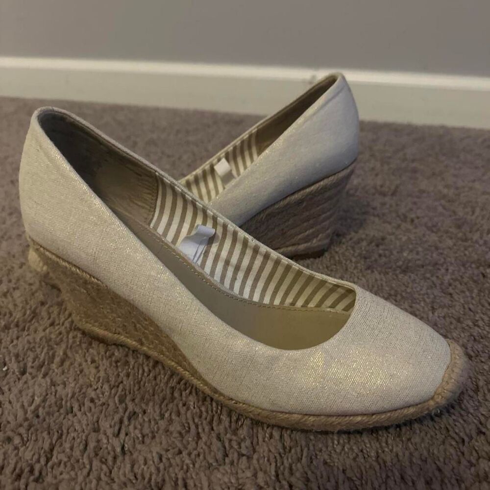 Merona Women's Beige Wedges